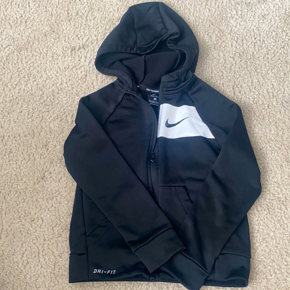 Large black Nike boys zip up